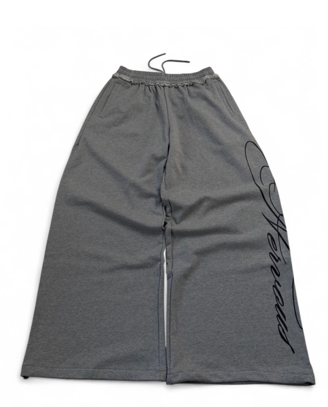 SWEATPANTS